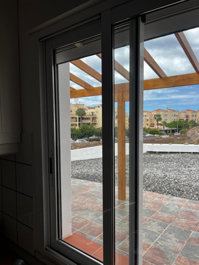 2 Bedroom Apartments Los Cristianos Beach Tenerife Tamaragua Арона Екстериор снимка