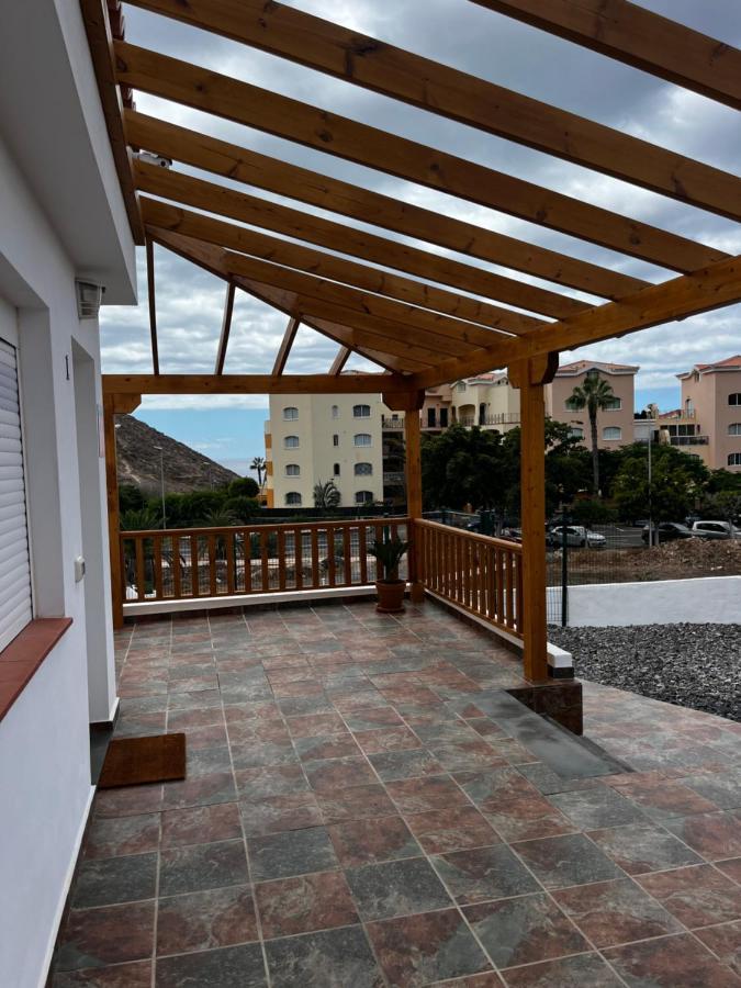 2 Bedroom Apartments Los Cristianos Beach Tenerife Tamaragua Арона Екстериор снимка
